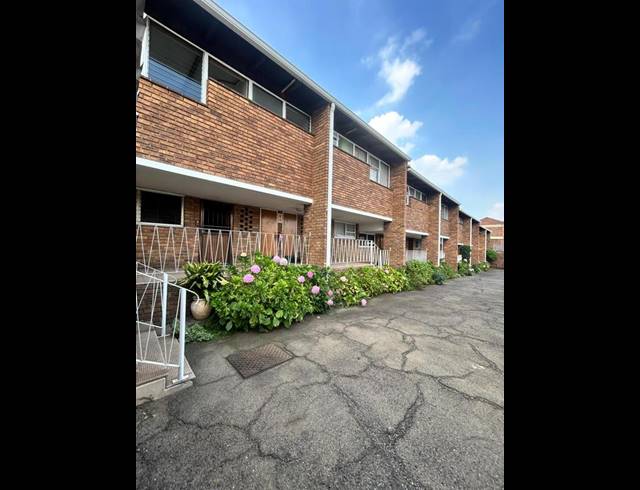 2 BEDROOM DUPLEX FOR SALE IN SPRINGS CENTRAL